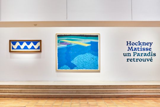 Vue de l'exposition "Hockney-Matisse. Un Paradis retrouvé" | © David Hockney © Succession H. Matisse | Photo © François Fernandez